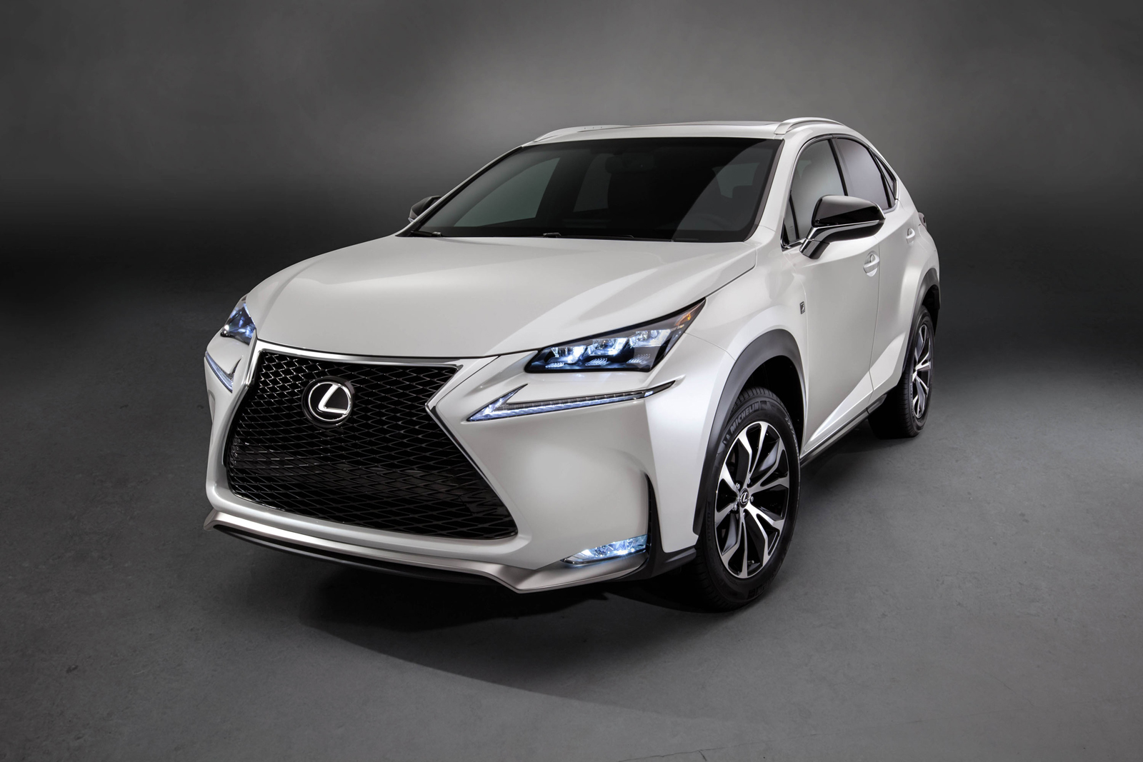 2015-Lexus-NX-200-5