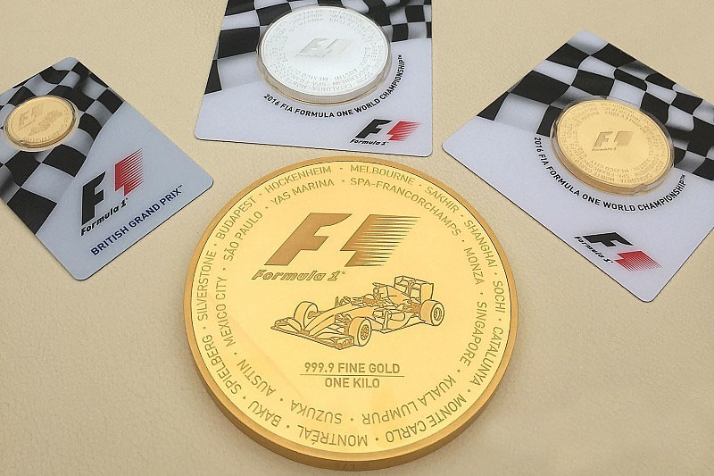 Moneda de oro F1