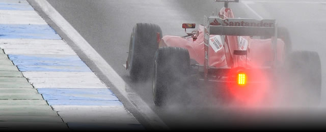 F1_Alonso_Pole_bajo_lluvia