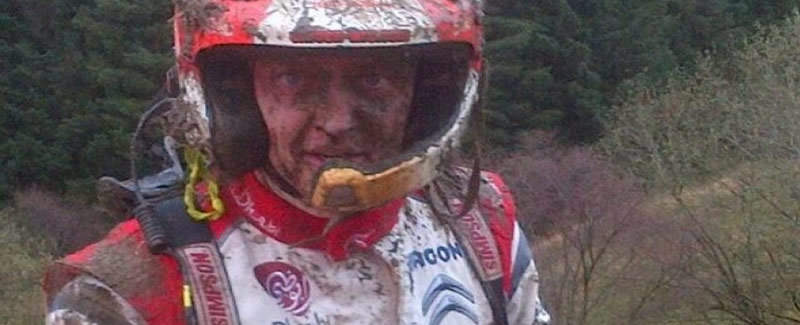 Hirvonen come barro en Gales