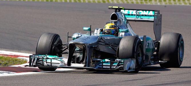 Lewis_Hamilton_Mercedes_2013