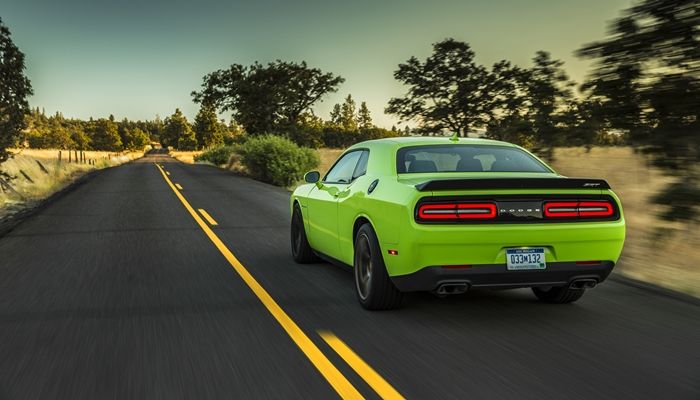 dodge-challenger-srt-hellcat-180914-01